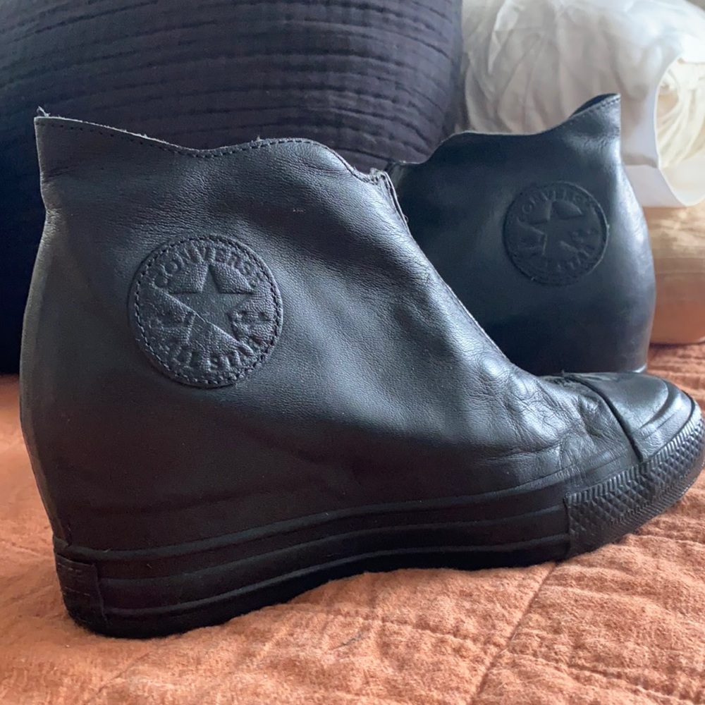 Converse Lux Shroud mid hidden wedge leather  NWOT